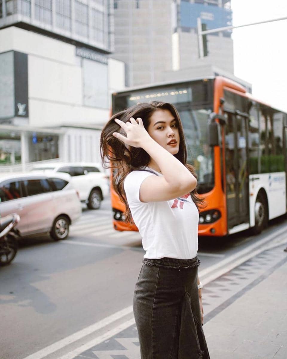 Instagram.com/rebeccatamara