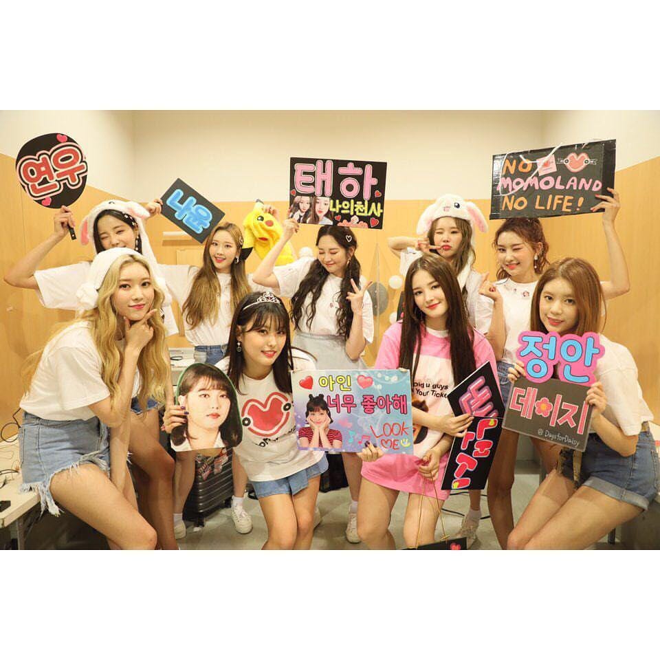 instagram.com/momoland_official