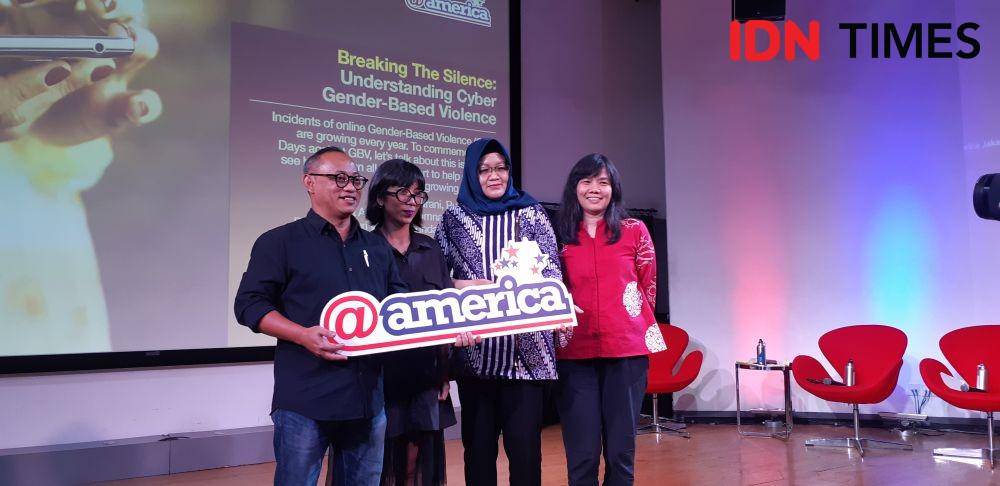 Diskusi dalam rangka kampanye 16 Hari Anti Kekerasan terhadap Perempuan pada Sabtu (30/11) di at America, Jakarta Selatan (IDN Times/Margith Juita Damanik)
