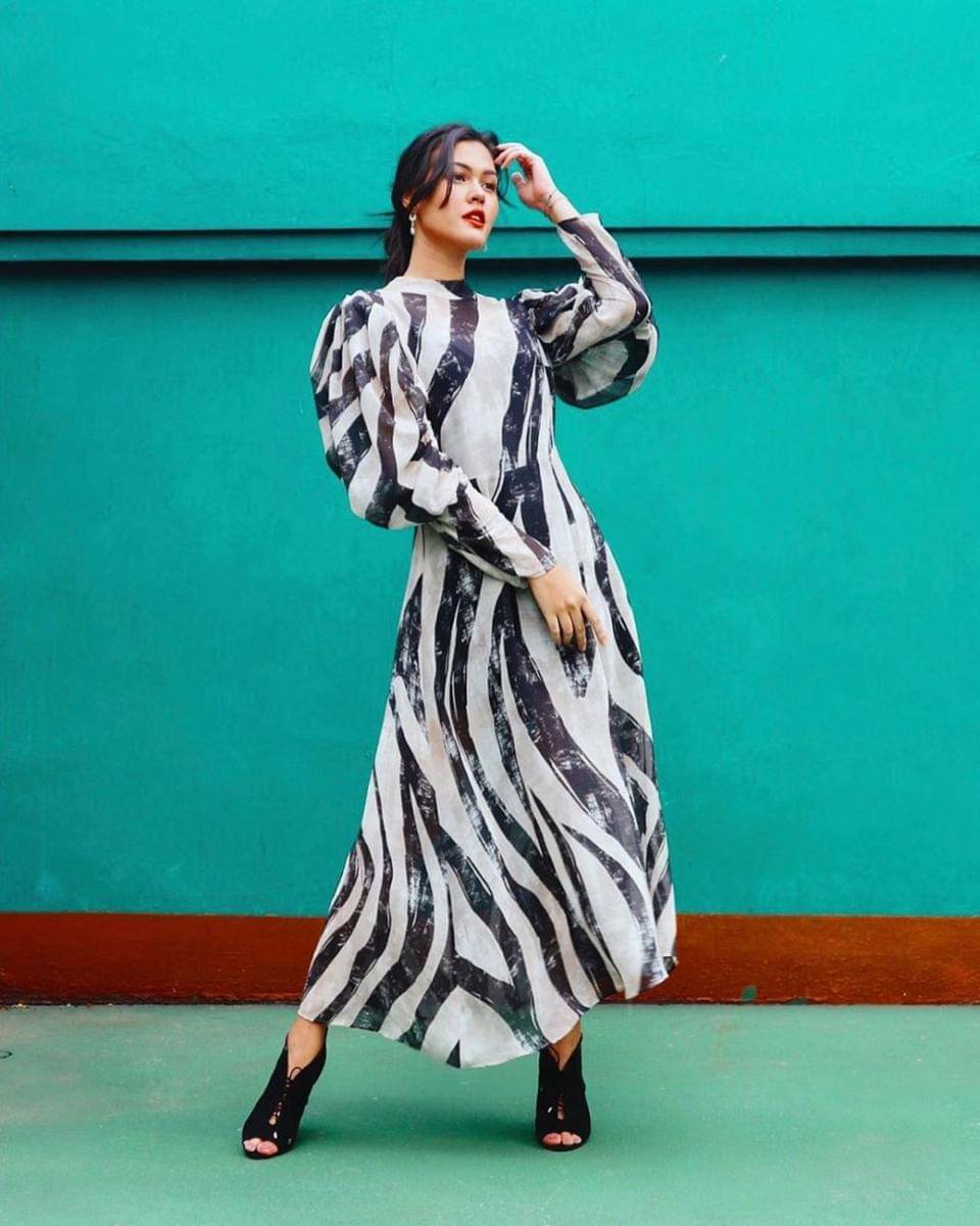 Instagram.com/rebeccatamara