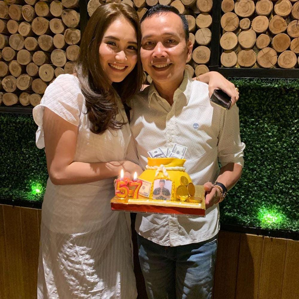 instagram.com/ayutingting92