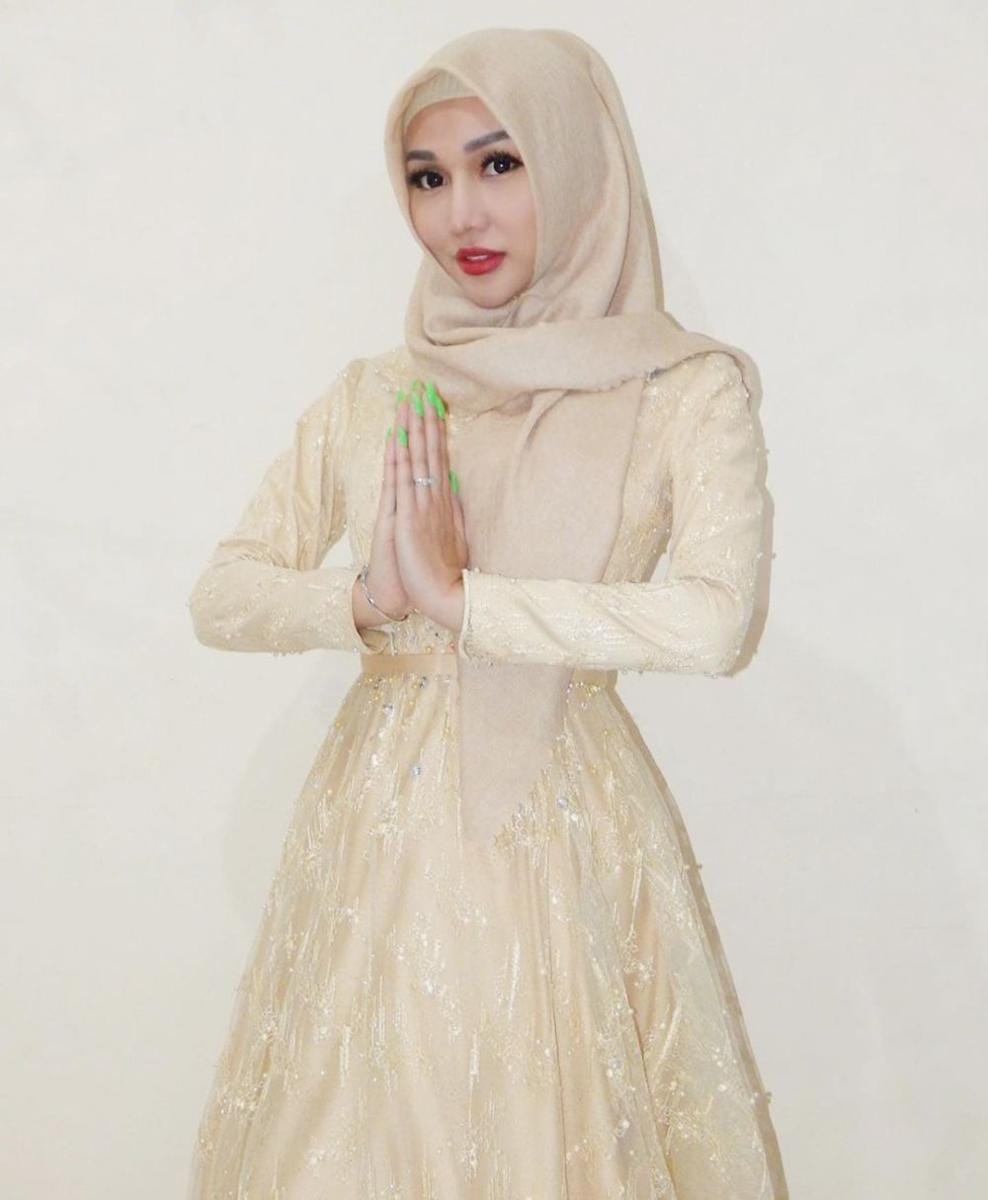 instagram.com/lucintaluna