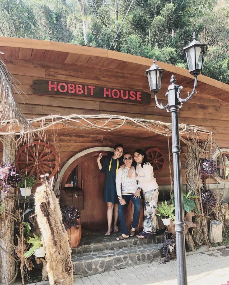 instagram.com/ayutingting92