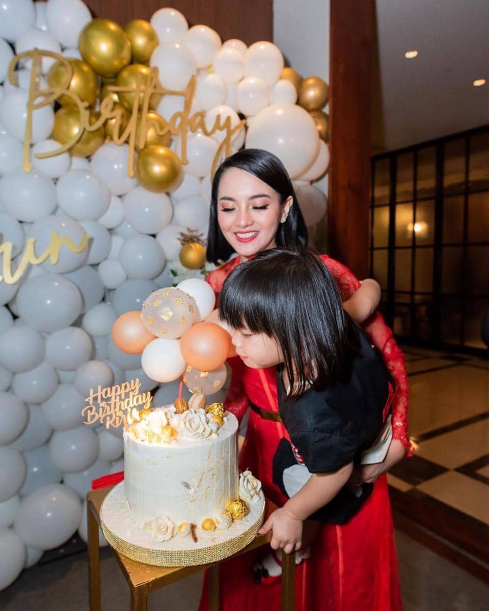 Instagram/ririnekawati