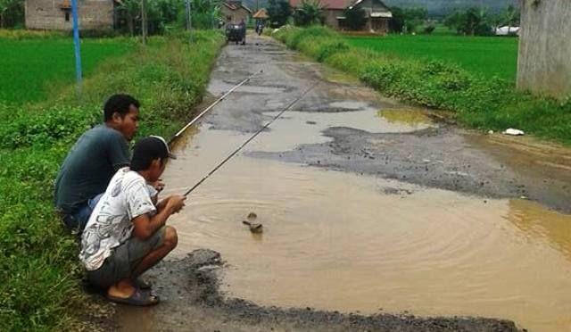 twitter.com/CrazyinINA