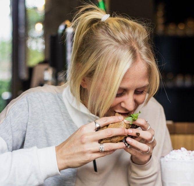 unsplash.com/@louishansel