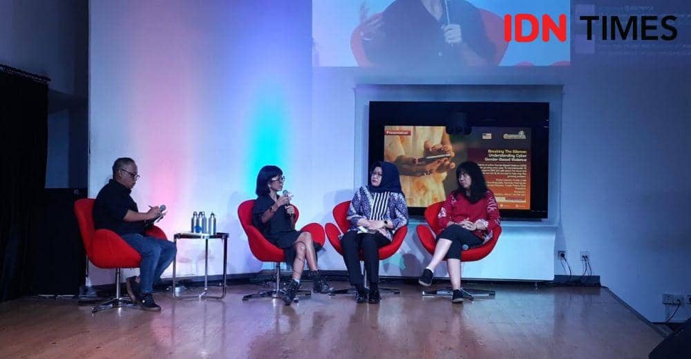 Diskusi dalam rangka kampanye 16 Hari Anti Kekerasan terhadap Perempuan pada Sabtu (30/11) di at America, Jakarta Selatan (IDN Times/Margith Juita Damanik)