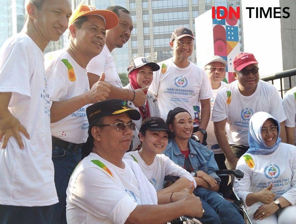 Kementerian Sosial Republik Indonesia menggelar jalan sehat yang diikuti 1.000 penyandang disabilitas di depan Gedung FX Senayan, Jakarta Selatan, Minggu (1/11)/ IDN Times
