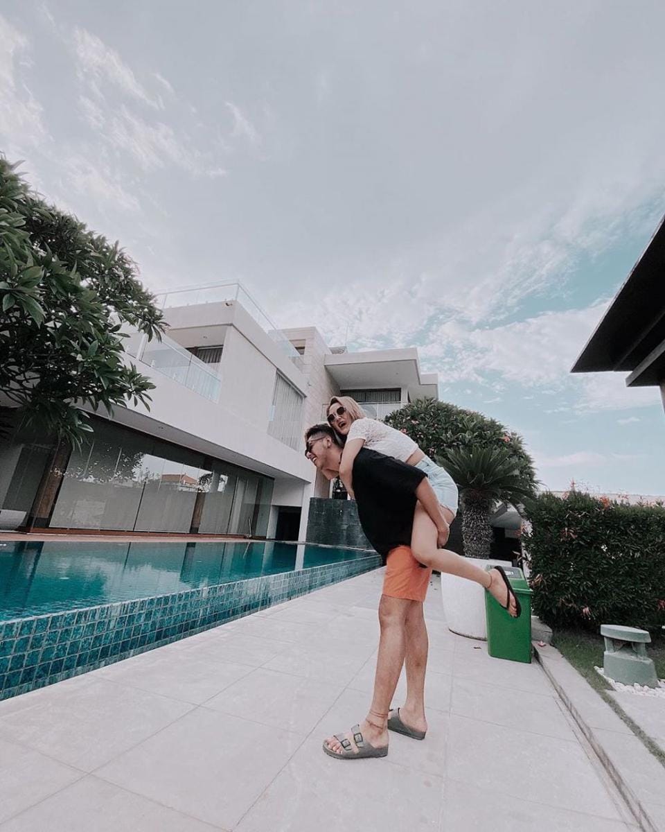 instagram/sitibadriahh