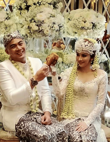 instagram.com/melatipengantin