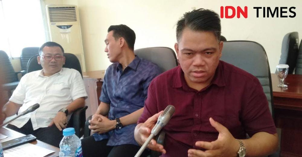 Wakil Ketua Banggar Sumsel, Giri Ramanda, usai Rapat Pembahasan KUA PPAS APBD Sumsel yang di skor, Sabtu (30/11)/IDN Times/Sidratul Muntaha