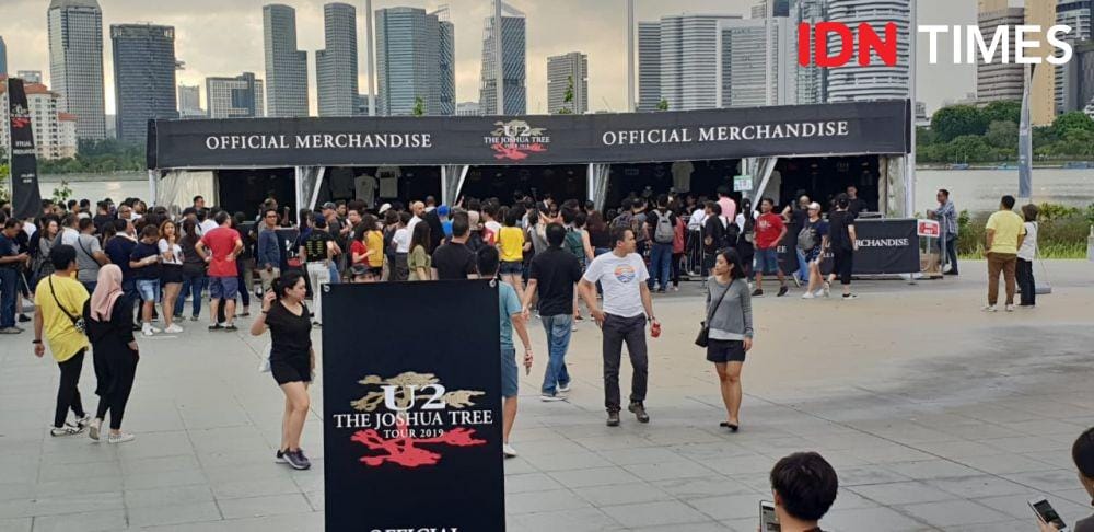 Suasana luar National Stadium, Singapura sebelum konser U2 dimulai, pada 30 November 2019. IDN Times/Uni Lubis IDN Times/Uni Lubis