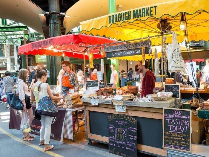 shutterstock.com/Alex Segre