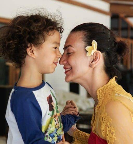 Instagram/wanda_hamidah