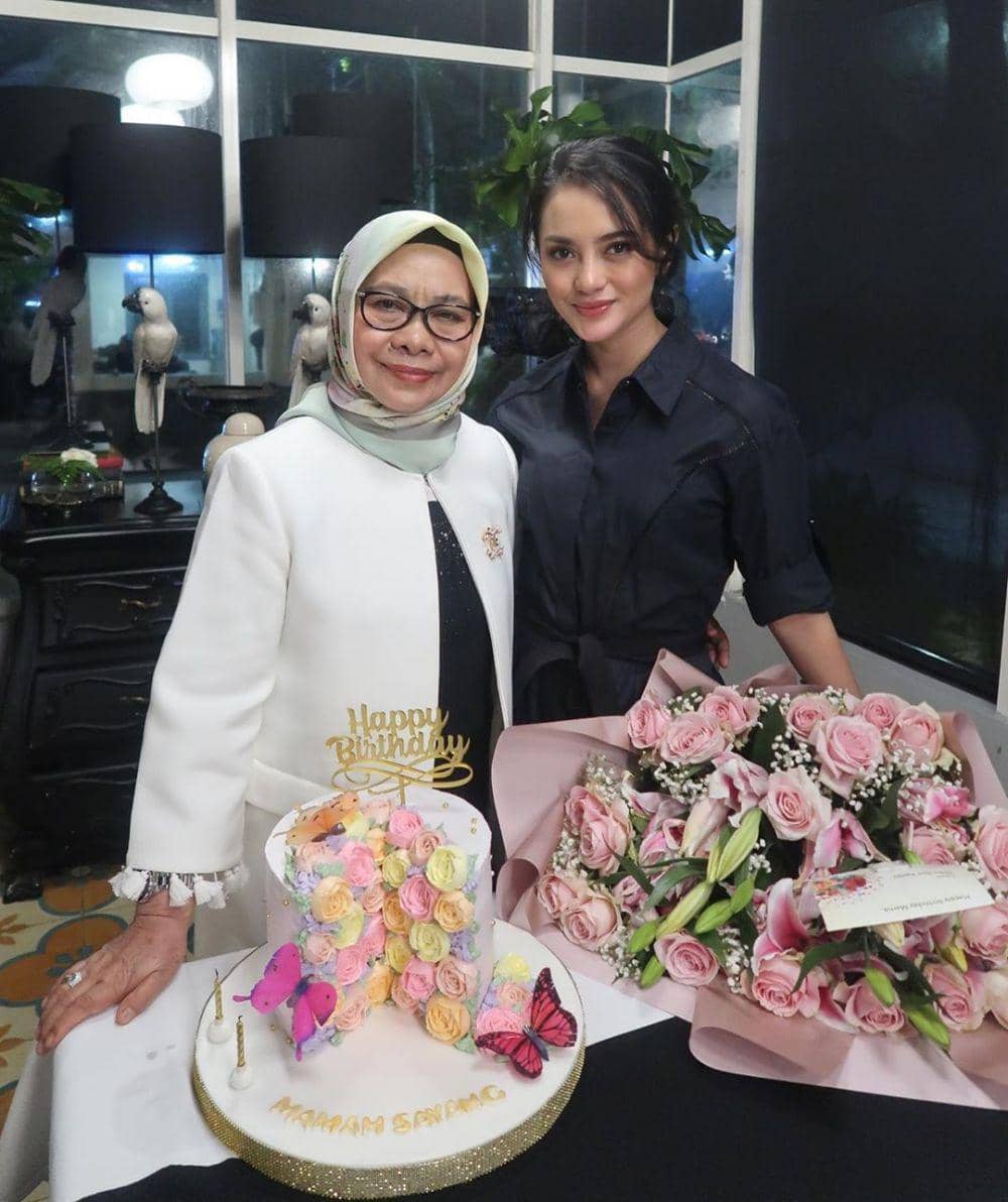 Instagram.com/ririnekawati