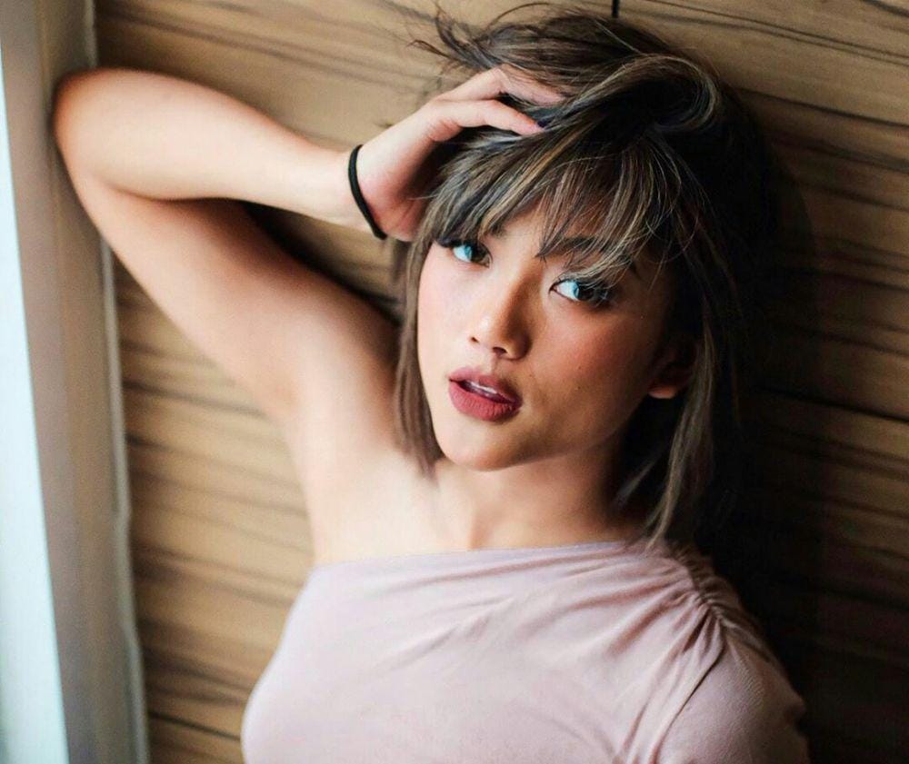 instagram.com/marion jola