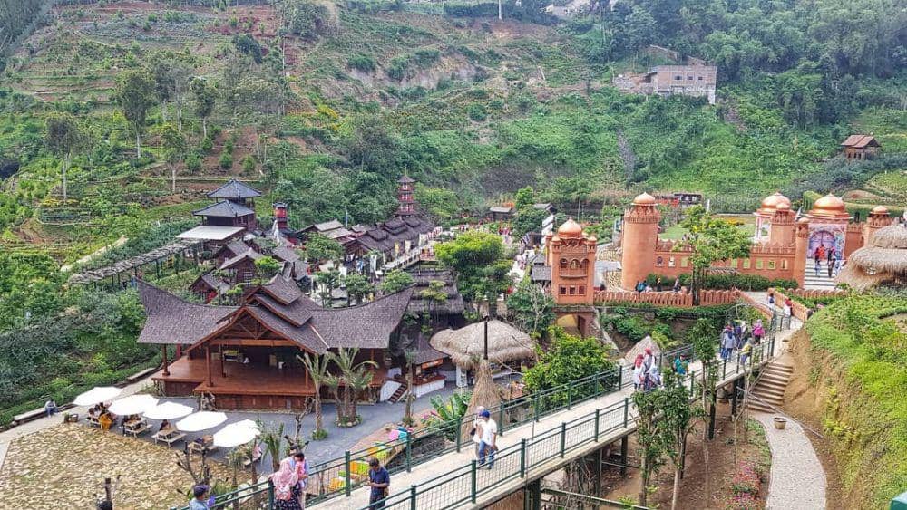 instagram.com/dharmantodhammo