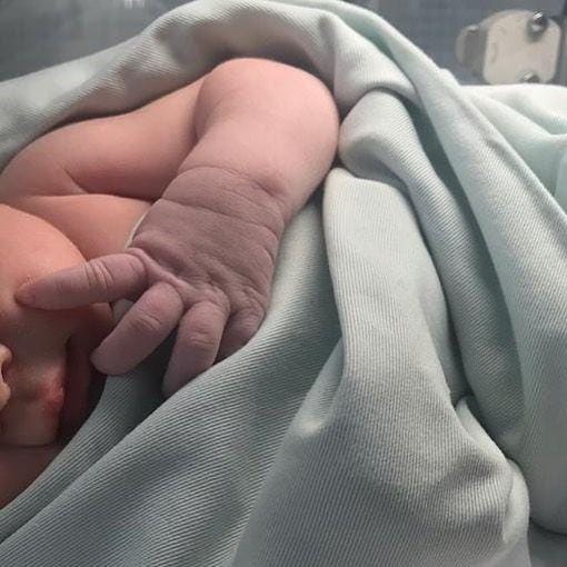 Instagram.com/aurakasih