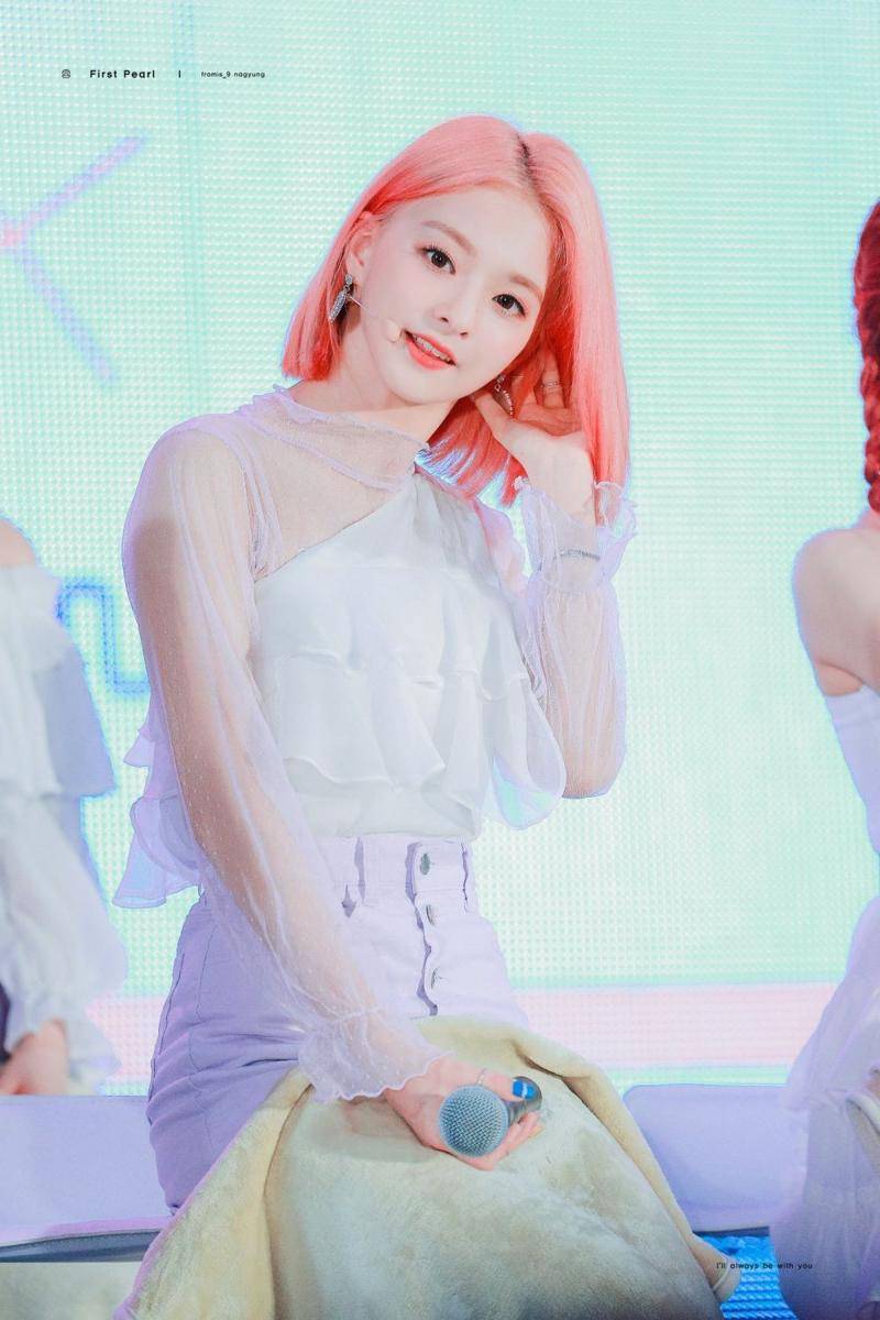 twitter.com/fromis_ng