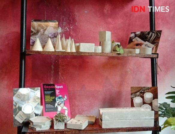 Produk-produk yang dipamerkan di Pop Up Store vol 2 (IDN Times/Indah Permata Sari)