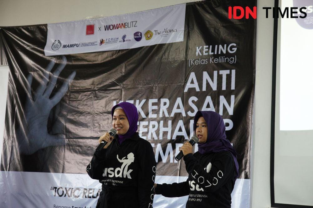 Wike Frinidya pada Kelas Keliling Anti Kekerasan terhadap Perempuan di UPN Surabaya. 27 November 2019. IDN Times/Fajar Laksmita