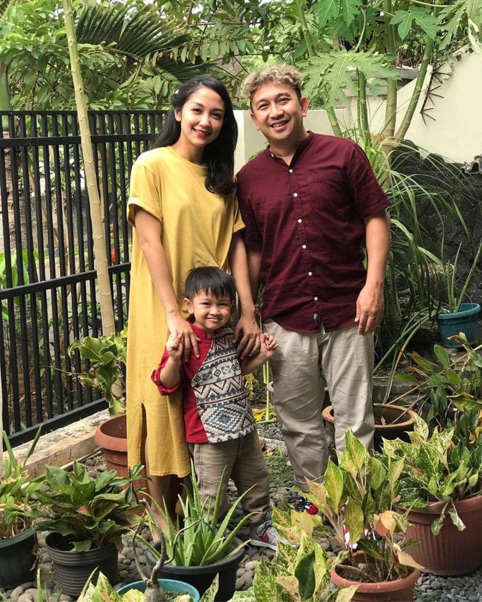 Instagram.com/adrianabustami