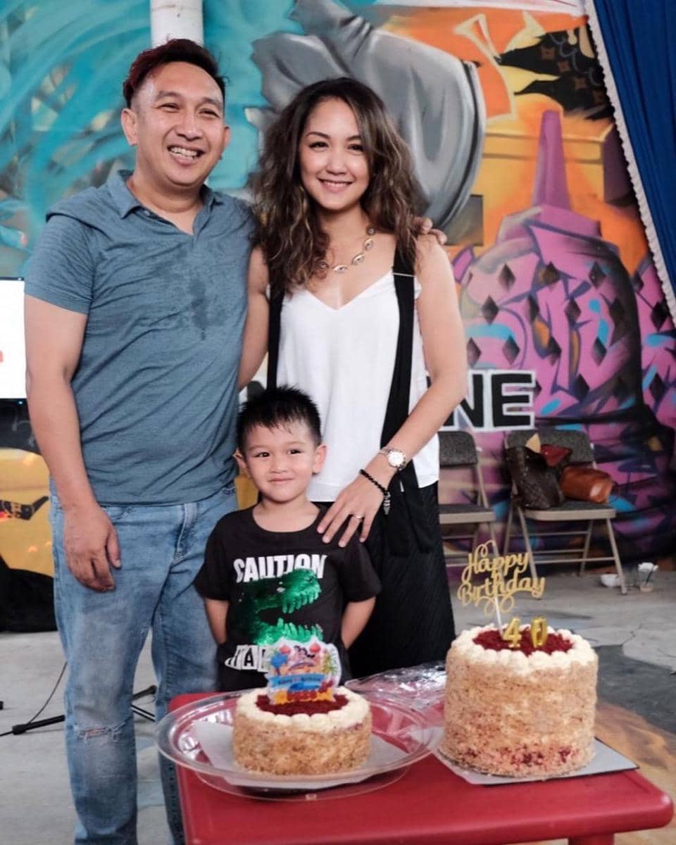 Instagram.com/adrianabustami