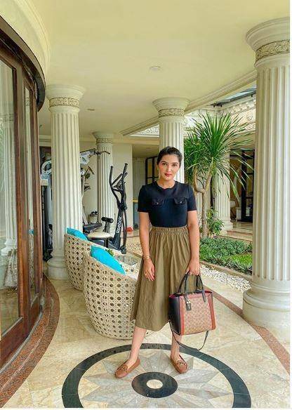 instagram.com/ashanty_ash/