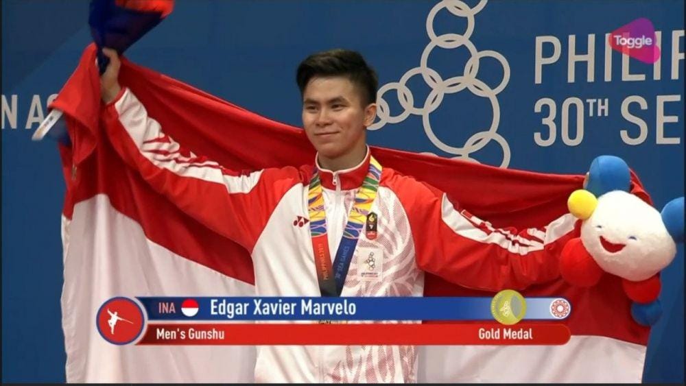 Edgar Xavier Marvelo Persembahkan medali emas untuk Indonesia dari cabang olahraga Wushu di SEA Games 2019 (Twitter.com/BadmintonTalk)