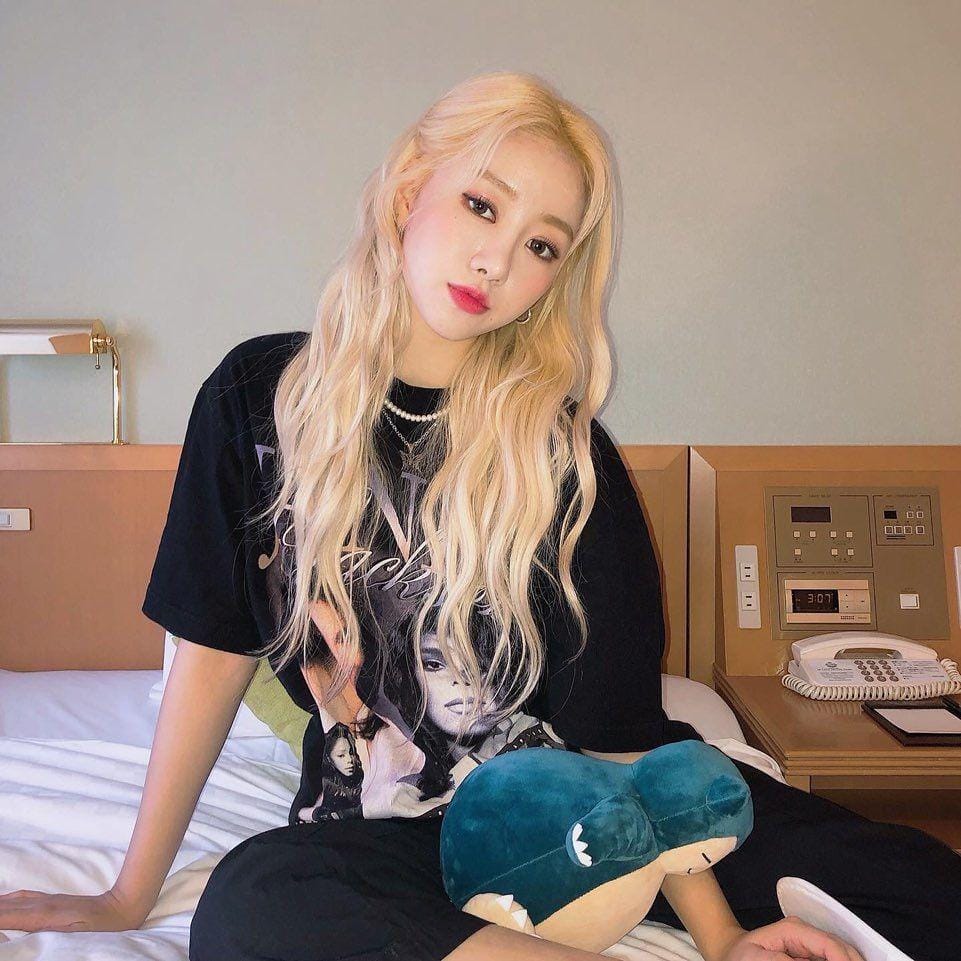 Instagram.com/favorite_official