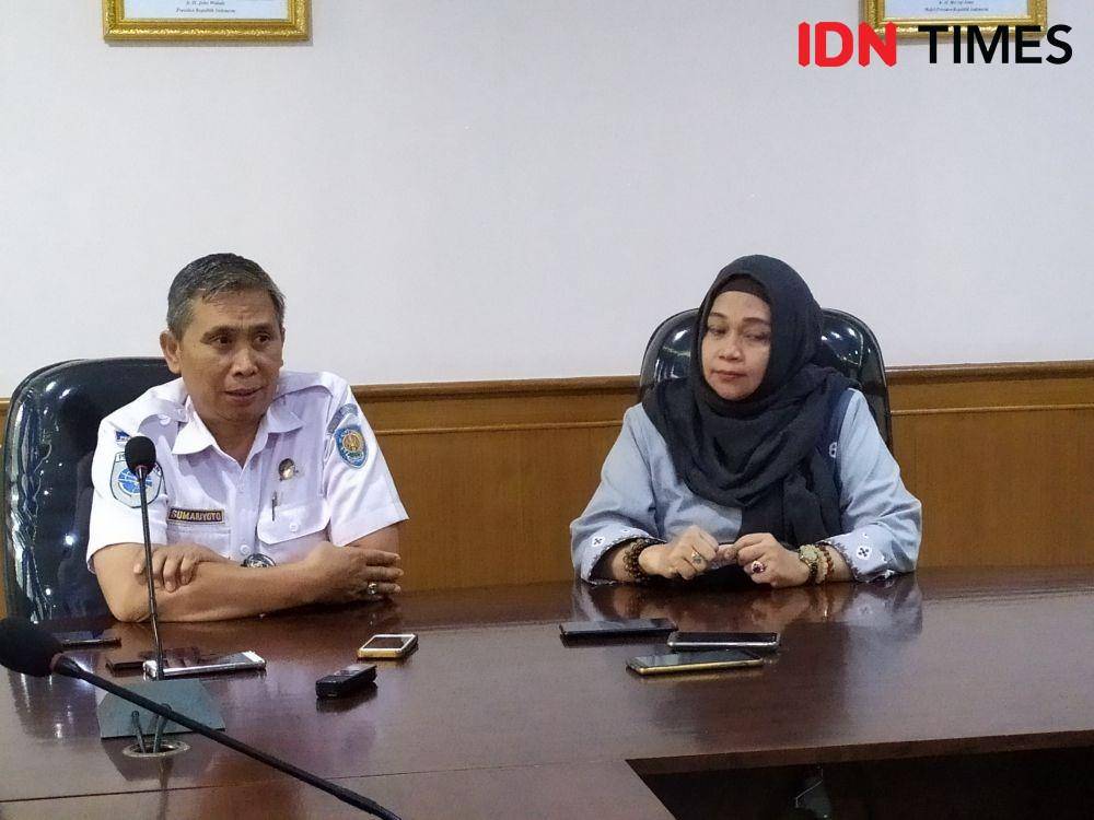 Dishub DIY Dan PT AMI Kaji Terobosan Trans Jogja pads Senior (2/12). IDN Times/Siti Umaiyah