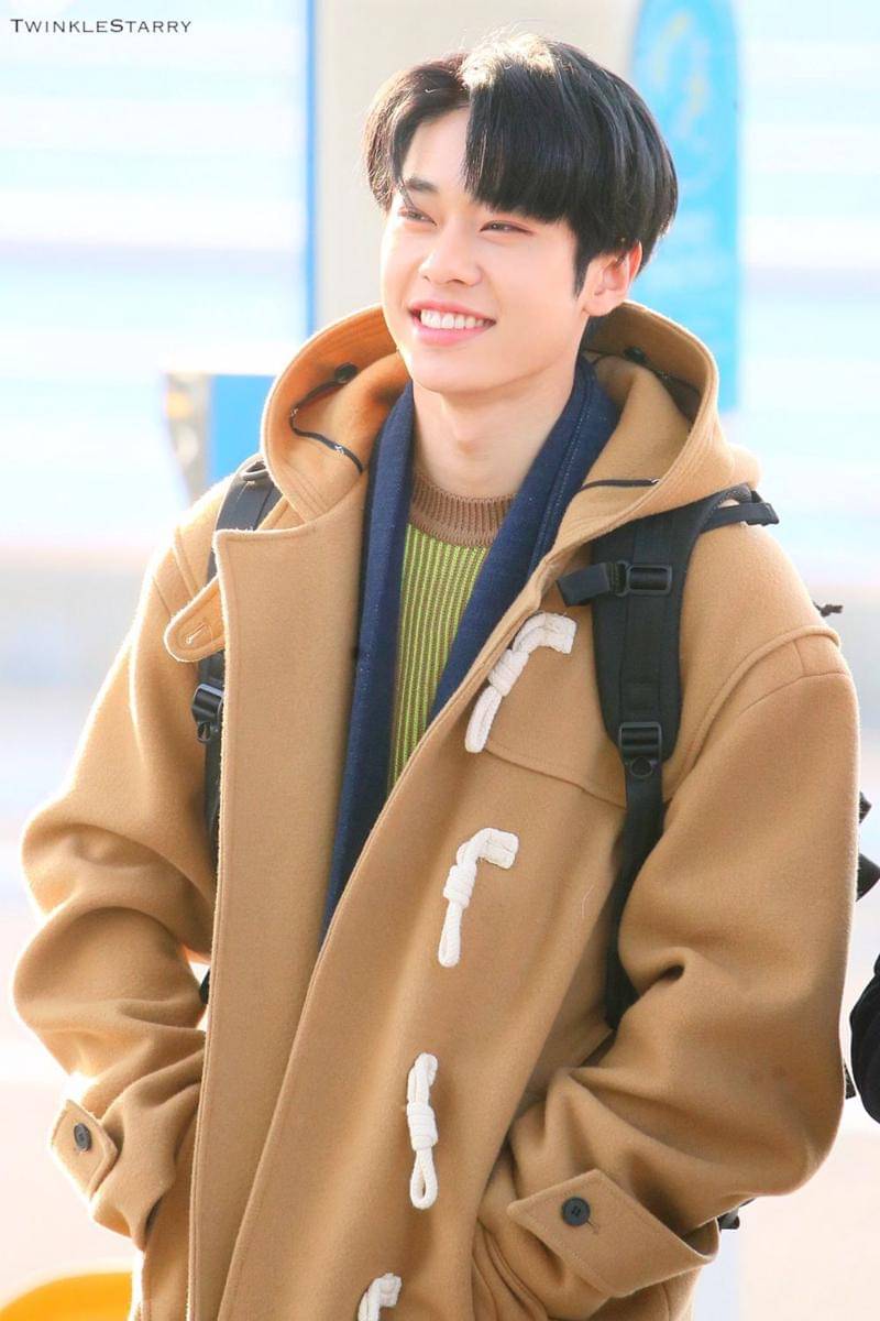 Twitter.com/donghyunfiles