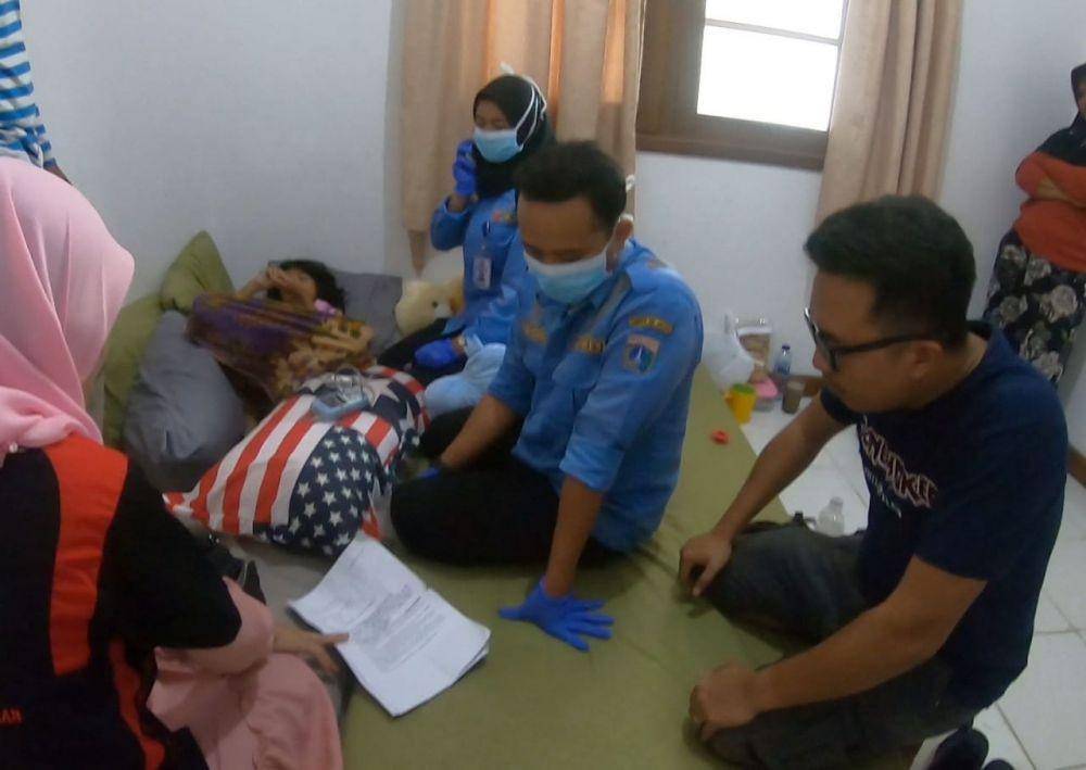 TR, bocah 12 tahun terdiagnosa Kanker Rectum Stadium 4 akibat diperkosa. TR saat singgah di rumah singgah respek peduli, Komplek Agung Barat 4, Sunter Agung, Kec Tanjung priuk Jakarta Utara (Dok. Istimewa)