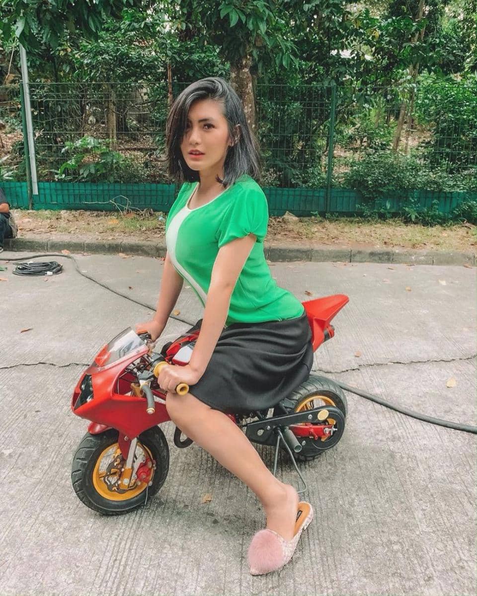 Instagram.com/angelalee87