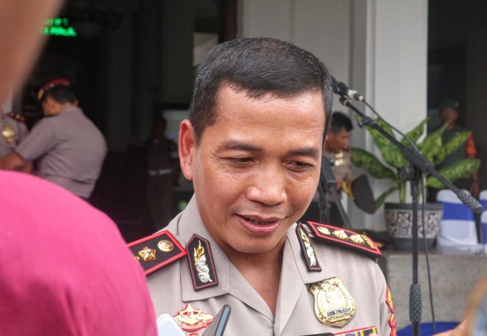 Kapolresta Malang Kota, AKBP Leonardus Simarmata memastikan bahwa perayaan Natal dan Tahun Baru aman. IDN Times/ Alfi Ramadana