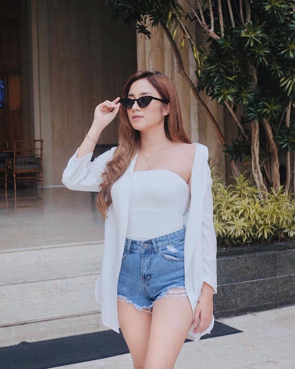 instagram.com/ginameidinaa