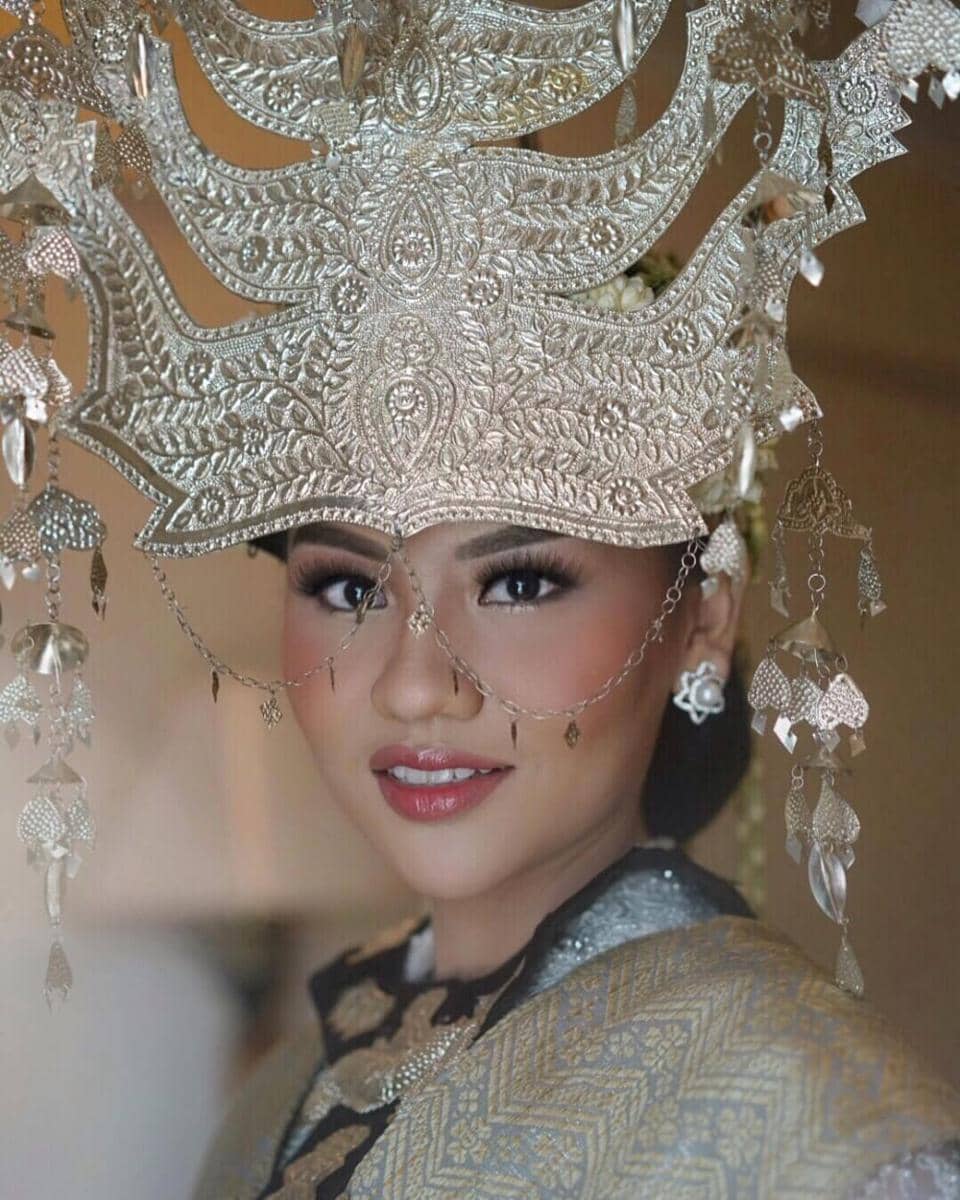 instagram.com/allyssahawadi