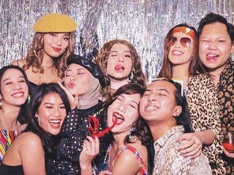 instagram.com/awkarin