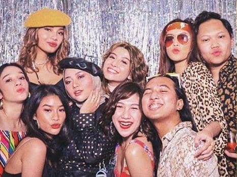 instagram.com/awkarin