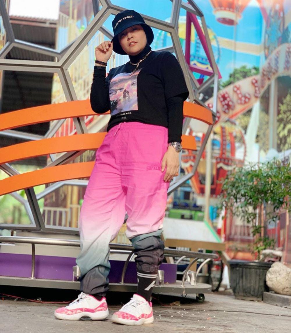 Instagram/astridkuya