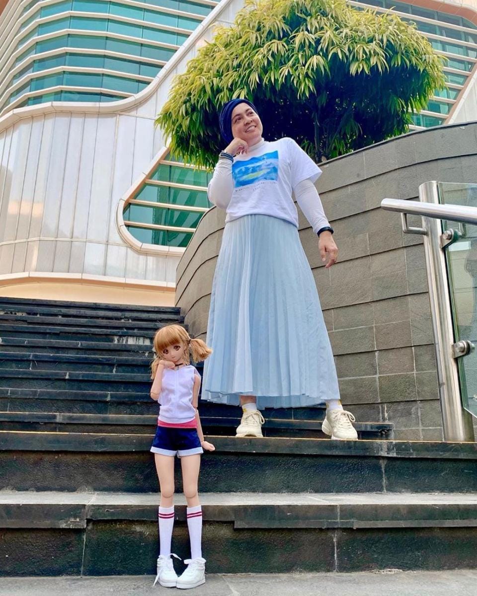 Instagram/astridkuya