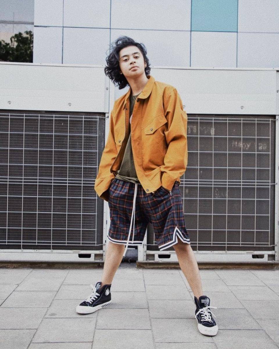 Instagram.com/bastiansteel