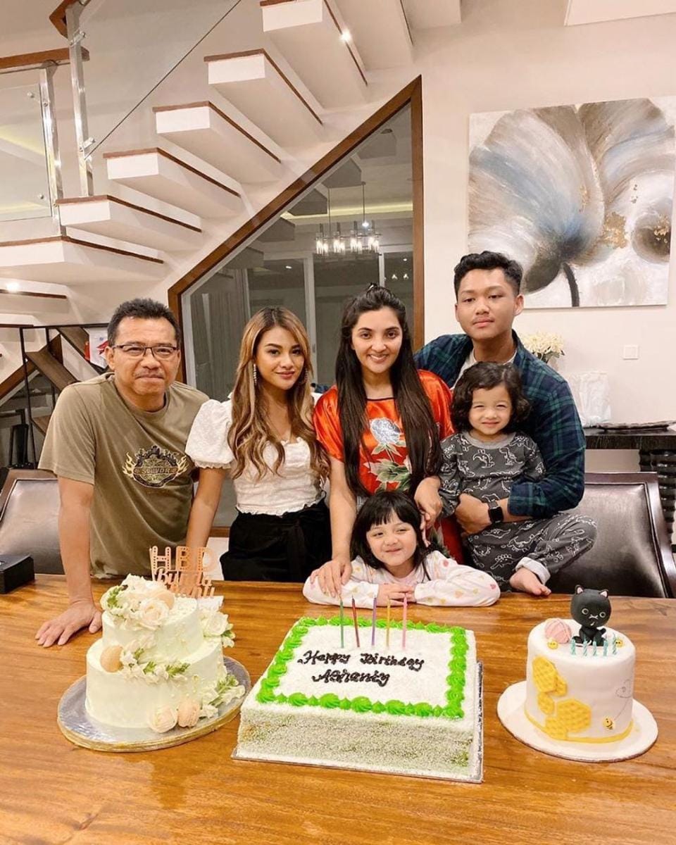 Instagram.com/ashanty_ash