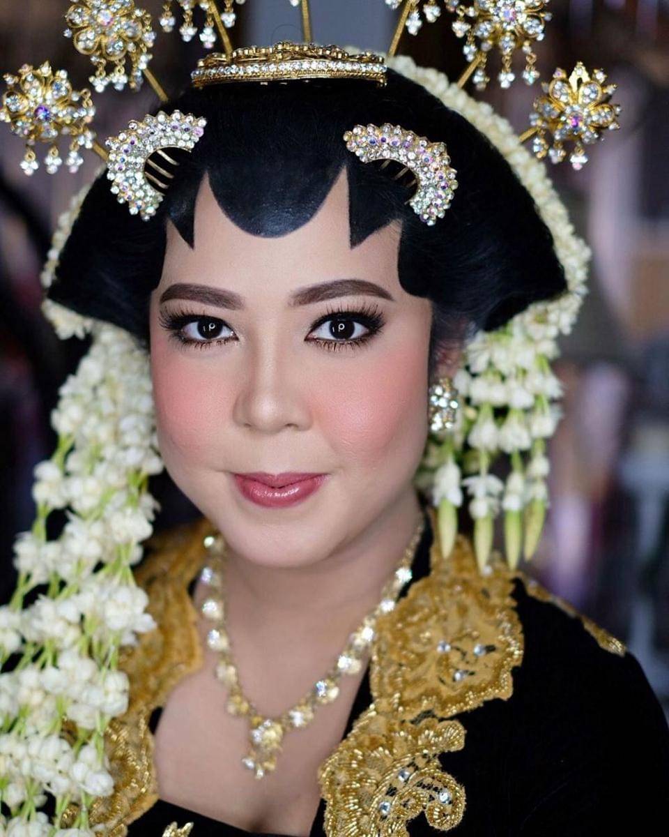 instagram.com/allyssahawadi