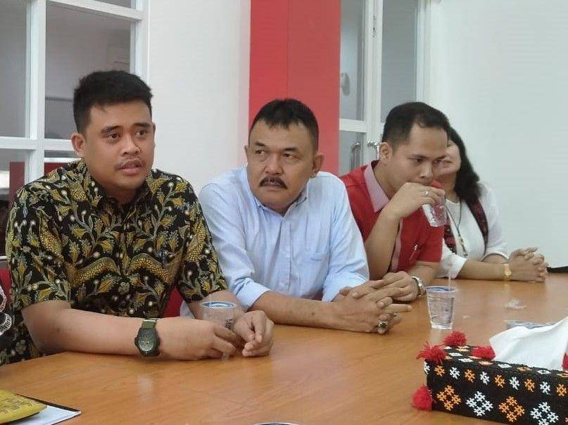 Bobby Nasution kembalikan formulir Bakal Calon Wali Kota Medan ke PDIP (Dok.IDN Times/istimewa)