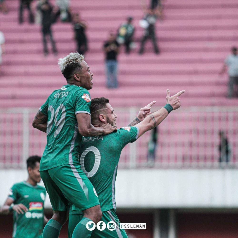 Yevhen Bokhashvili dari PSS Sleman lakukan selebrasi usai cetak gol. Twitter/@pssleman