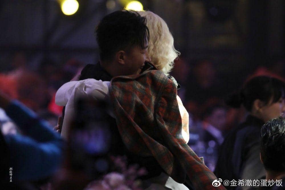 twitter.com/AdorableOHae