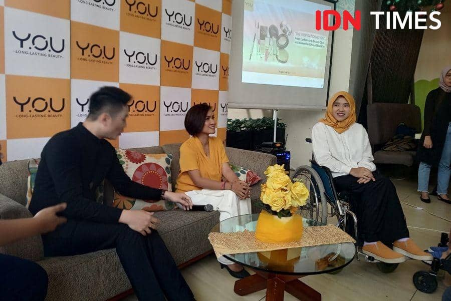 Maisty (paling kanan) menjadi bintang tamu dalam acara The Inspirational YOU di Hong Kong Cafe. 3 Desember 2019. IDN Times/Febriyanti Revitasari
