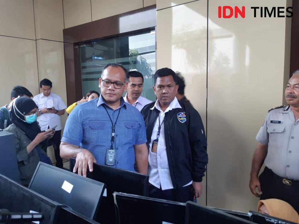 Dirreskrimsus Polda Jatim, Kombes Pol Gidion Arif Setyawan saat gelar rilis kasus peretasan di Mapolda Jatim, Selasa (3/12). IDN Times/Ardiansyah Fajar