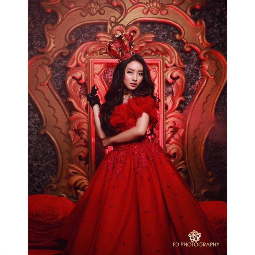 instagram.com/natashawilona12